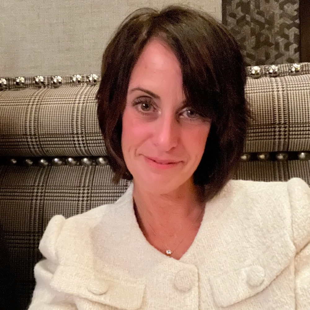 Meet your Posher, Jennifer